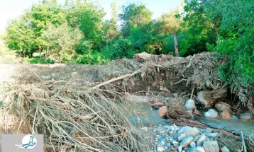 آثار به‌جامانده از سیل روستای کاستان