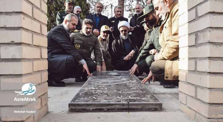 عطرافشانی مزار شهدای بجنورد در هفته بسیج