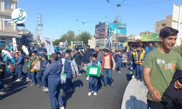 راهپیمایی 13 آبان‌ماه در فاروج برگزار شد