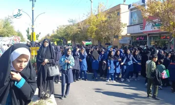 راهپیمایی 13 آبان‌ماه در فاروج برگزار شد