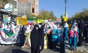 راهپیمایی 13 آبان‌ماه در فاروج برگزار شد