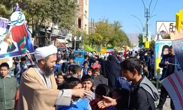 راهپیمایی 13 آبان‌ماه در فاروج برگزار شد